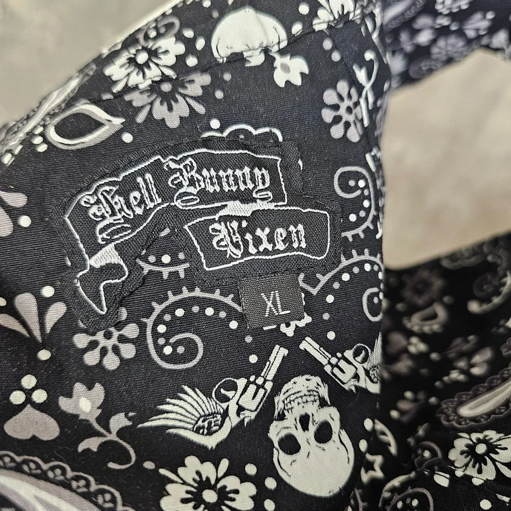 Hell Bunny Vixen Black Bandana Skull Print Button Front Dress – Women's Size XL - Picture 8 of 10